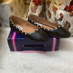 I loveyokids flat studded shoes for kidss. New in box